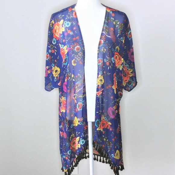 Sweet Rain Tops - Sweet Rain Floral Tassel Ruana - Size Medium